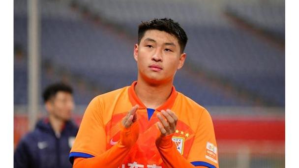 炸裂现身😲郭田雨昨天突开直播，直言踢假球有什么后不后悔