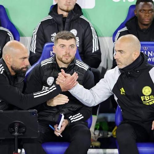 避免马雷斯卡染黄😂邮报:切尔西助教奎瓦负责比赛时与裁判沟通