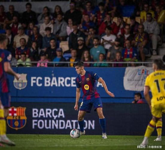 阿斯:弗里克的巴萨上赛季进174球场均2.9球,本赛季6场18球