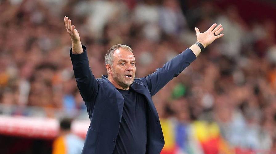 转会费预计1亿欧!图片报:弗里克想签吉拉西,但巴萨有不同声音