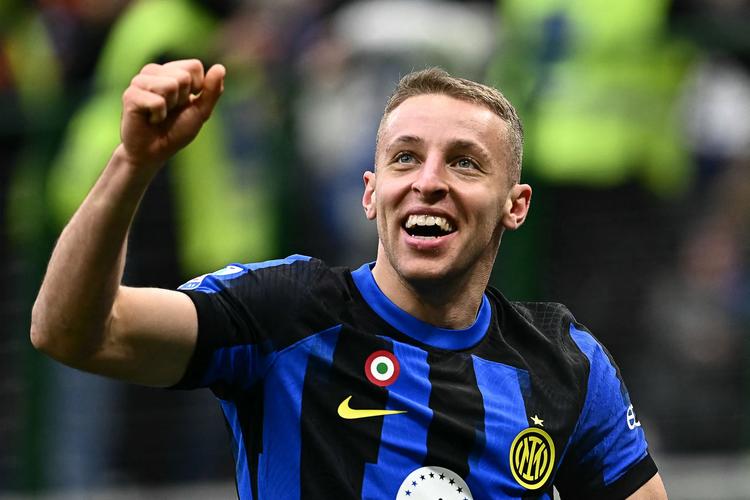 迪马:小法从未拒绝过勒沃库森、罗马和国米,只是科莫没放他走