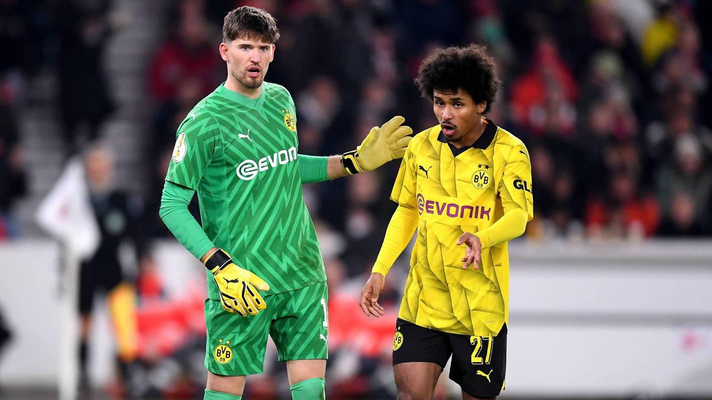 德天空:多特希望和阿德耶米续约,球员已将经纪人更换为门德斯