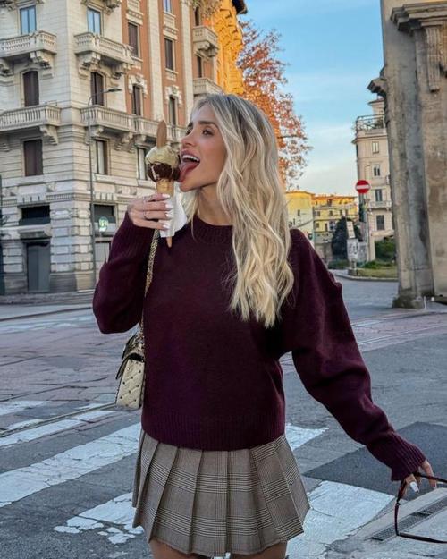 太阳报:36岁卡罗尔与41岁女友分手,因受不了她的“网红式”生活