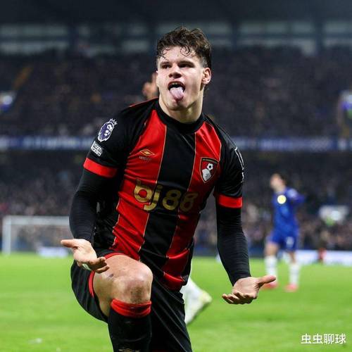 森林后卫穆里略:想要接近英超,巴西足球有很多需要改进的地方