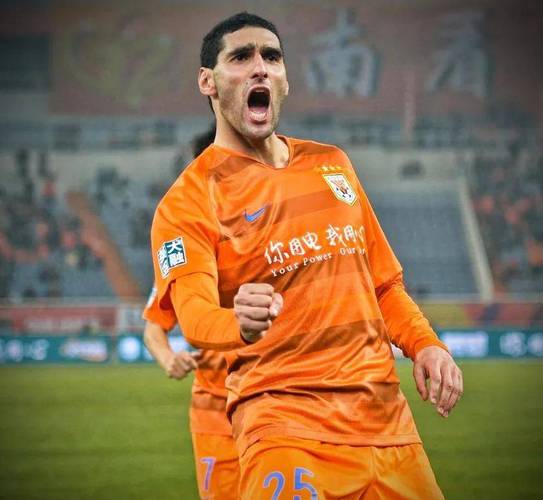 地球没爆炸还是不放假?吉尔社媒:还没退役,会在合适时间公布