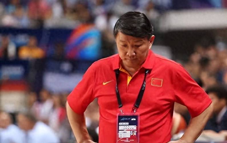 宫鲁鸣:希望杨舒予能成为快攻和阵地进攻里的尖刀 能担起大任