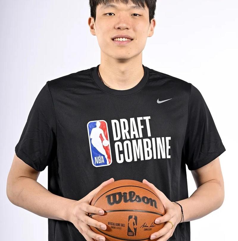 拓记:从姚明到阿联中国球员在NBA都很谦逊 但杨瀚森显得非常自信