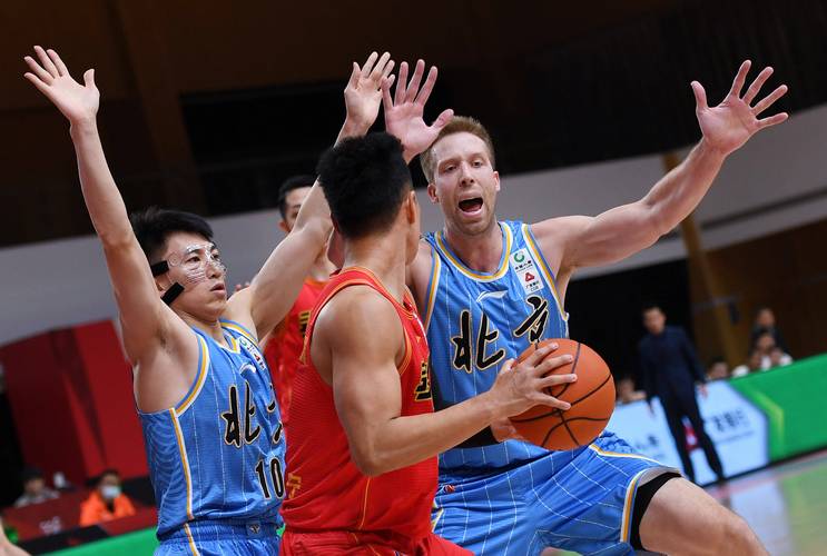 北京男篮分享篮协感谢信:为国效力是首钢队每一位成员无上荣光