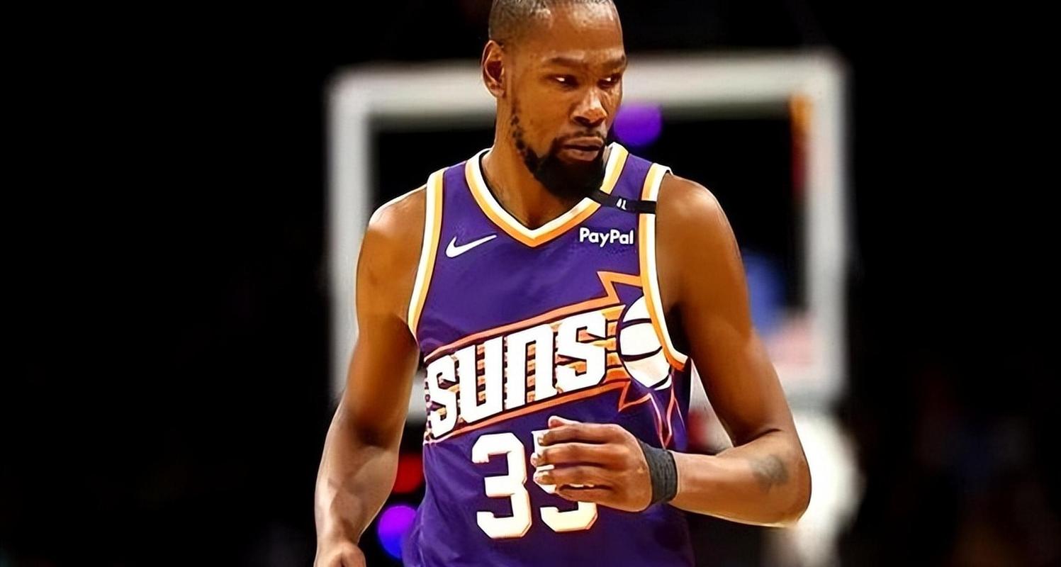 美记:范乔丹很有经验&能和杜兰特沟通 这一点无可替代