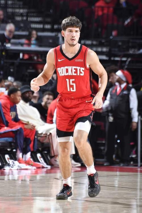 美记谈火箭队缺控卫:他们目前没有可以轻易交易的球员