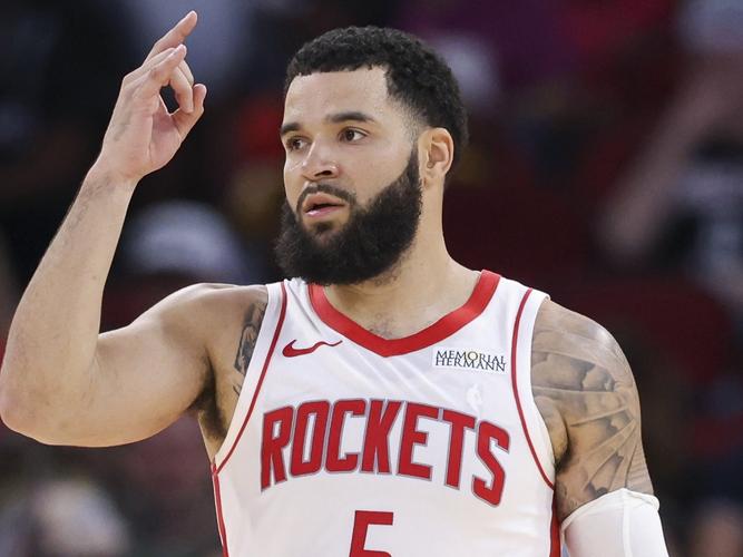 美记:火箭休赛期一通折腾就为夺冠 范乔丹伤后或达不到预期水平