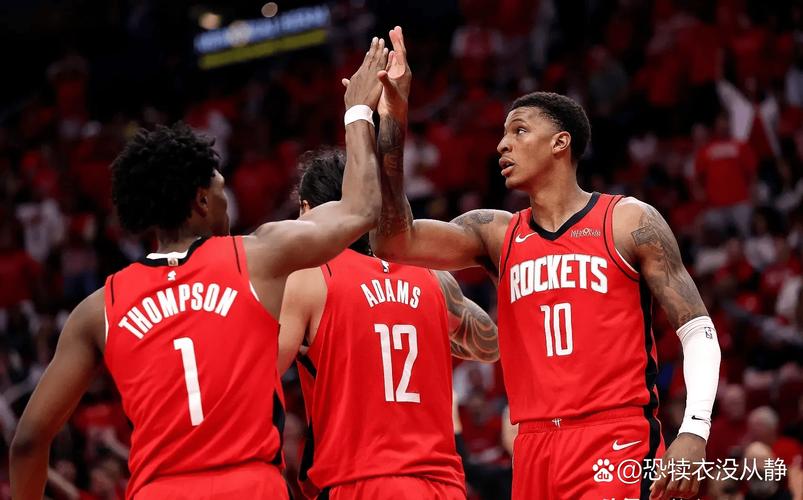 范弗里特:很多球队是努力培养化学反应 我们是自然而然的契合