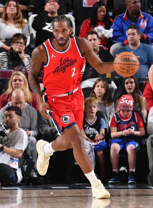 美媒历史球员30-21:哈登28 小卡26 韦德25 保罗23 约基奇21