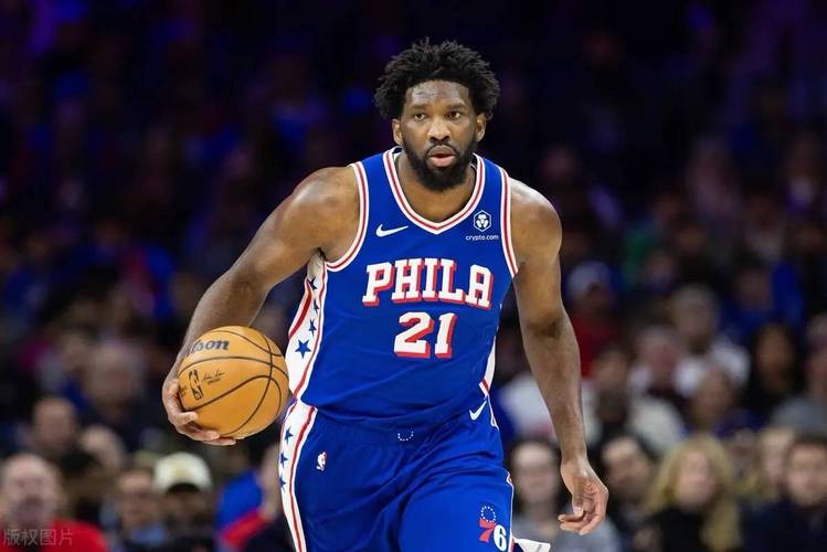 队记:格莱姆斯面临2份报价 资质报价&1年无交易否决权高额合同