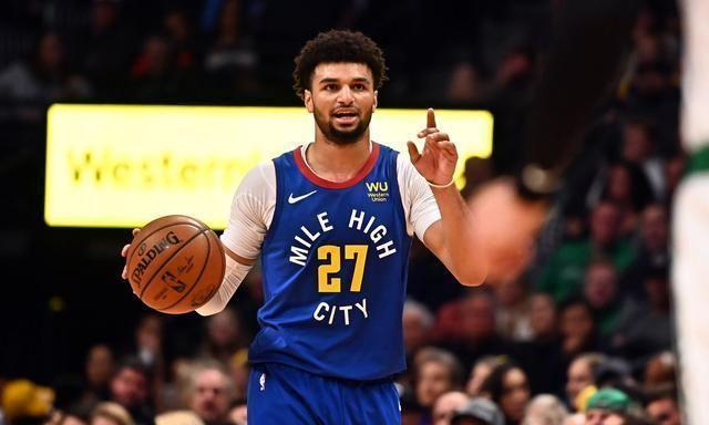 波特:我的肩伤本来要恢复3-4个月 季后赛我是在用一只胳膊打球