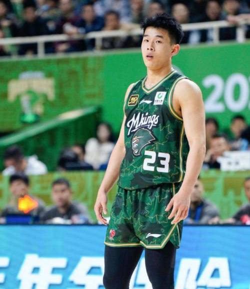 至今仍未官宣!林葳被拍到观看俄勒冈大学篮球队训练