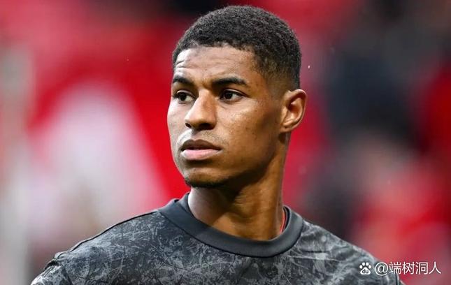 曼联新青训主管托皮观看U21梯队比赛,曼联2-1击败毕巴梯队