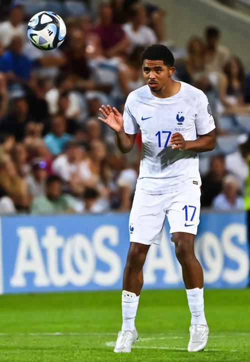 韦斯利-福法纳:希望在切尔西留下印记,最好的方式是夺得冠军