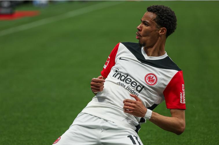 埃基蒂克被罚工资?记者辟谣:虚假报道!利物浦没有对他进行处罚