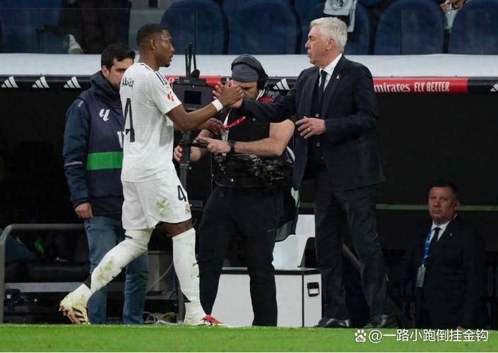 记者:皇马全员已经为德比战做好准备,贝林厄姆是否首发存疑