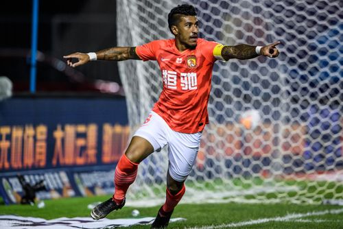 小雷:埃泽还是更适合踢三中场之一,如何挤进首发就看他自己了