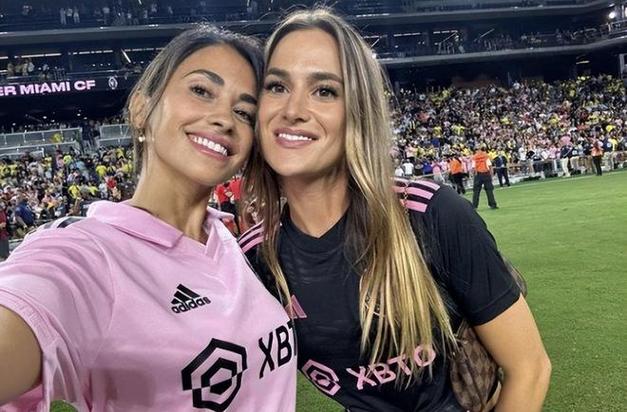 回归家庭!布斯克茨宣布退役,去年求婚,妻子与安东内拉是好闺蜜