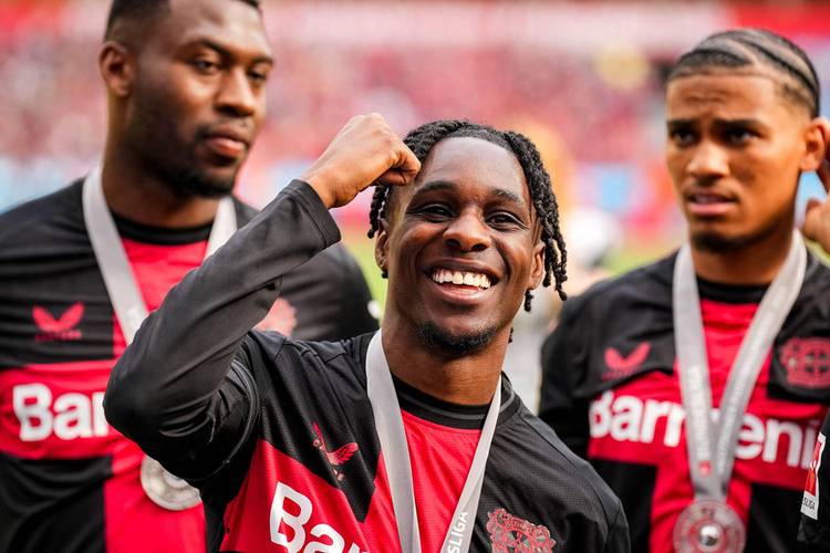 内涵弗林蓬?斯洛特怪某球员致丢球,被绝杀时弗林蓬想进攻漏盯人