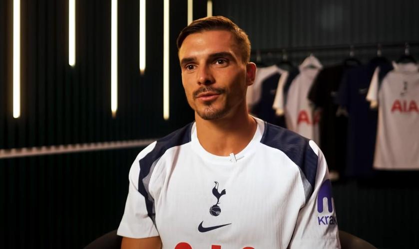 热刺主帅:帕利尼亚展现了顶级球员的沉着冷静,绝平进球精彩绝伦