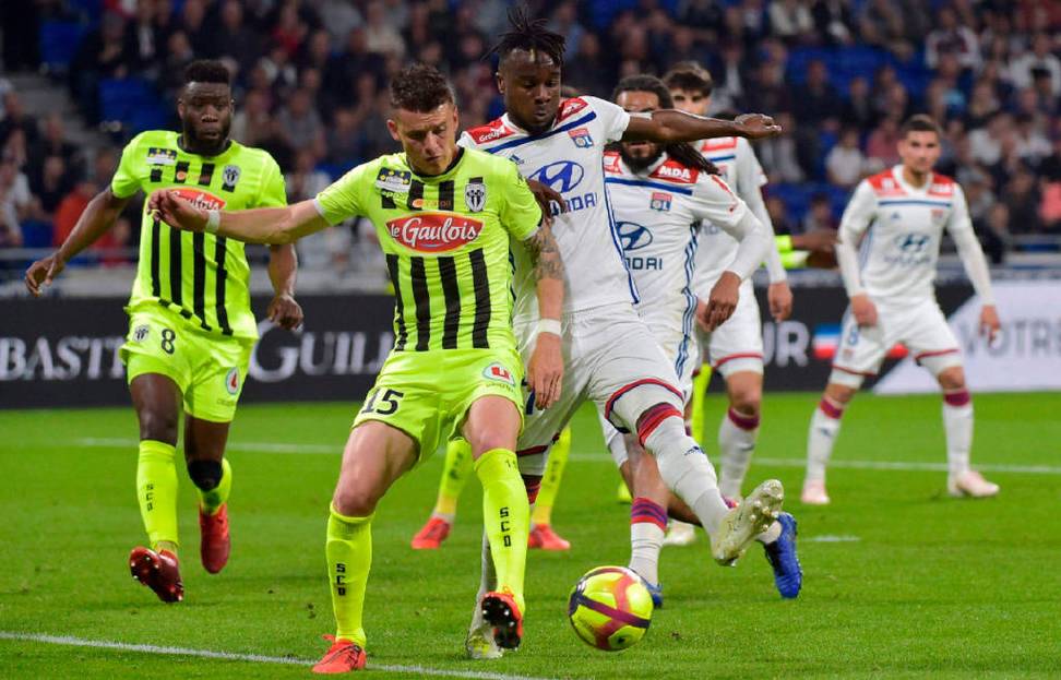 洛里昂上赛季至今联赛主场17胜,与巴黎并列法甲、法乙同期最多