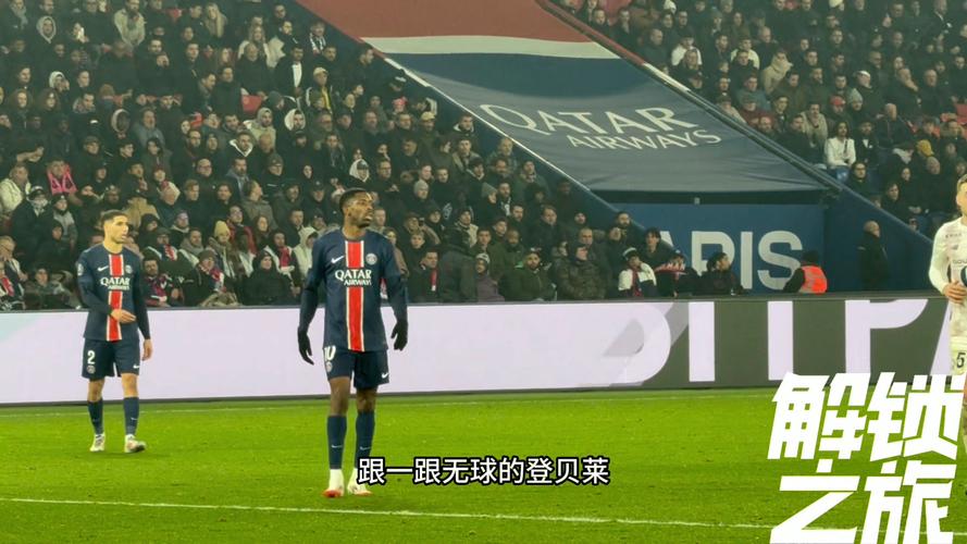 带刀后卫！巴黎再度通过角球配合破门，贝拉尔多头球得手