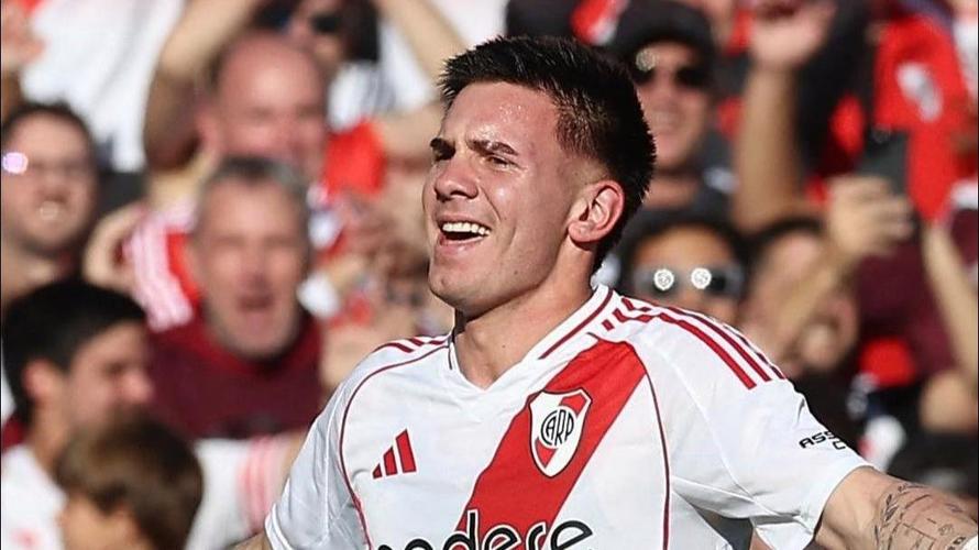 年轻气盛😤18岁马斯坦托诺德比吞惨败 尾声爆射场边染黄+引冲突