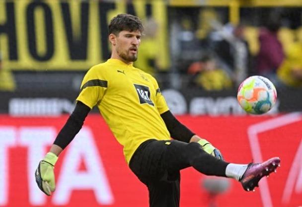 德甲首轮3-3圣保利后,多特近4轮联赛均零封对手+科贝尔0失球