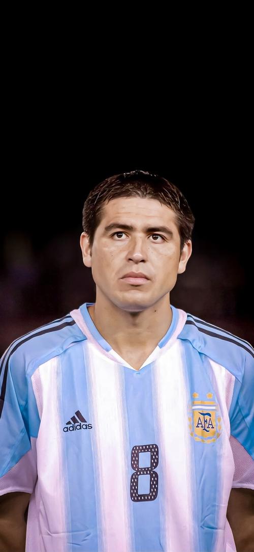 踢球者:格里马尔多想在未来两年内回西甲,但目前没有豪门报价