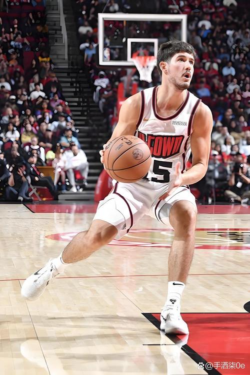 队记:火箭可让谢泼德常规赛时多出场练级 这样季后赛才有突破