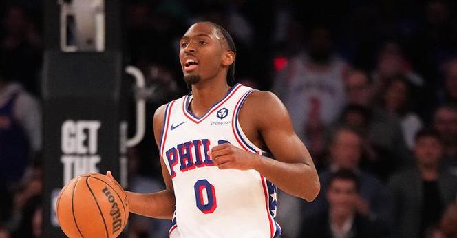 纳斯:休赛期马克西增加了力量训练 快攻&超远三分也在加强