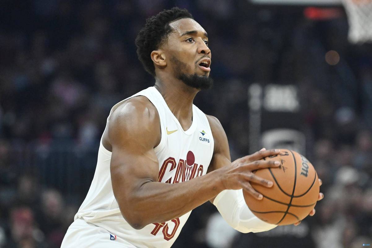 30天30队·骑士:米切尔:不是练我一人了吧?