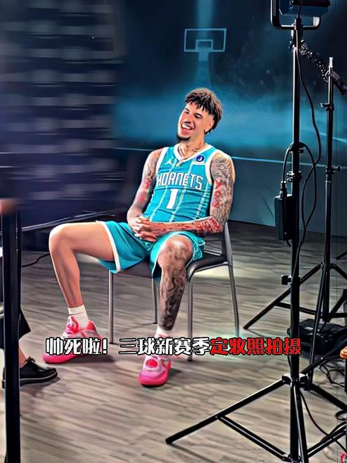 文身逐渐覆盖全身！美媒晒三球第一个赛季和第六个赛季定妆照对比