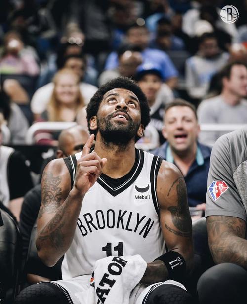 关键抢断制胜!艾莉莎-托马斯18中9砍21分9板8助4断2帽 正负值+12