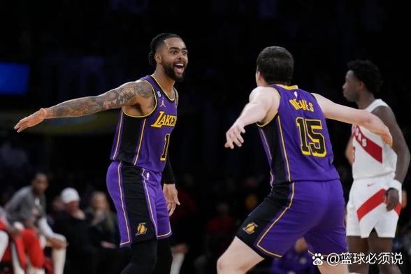 雷迪克要求球员保持冠军状态?里夫斯:我们在这里只为了这一件事