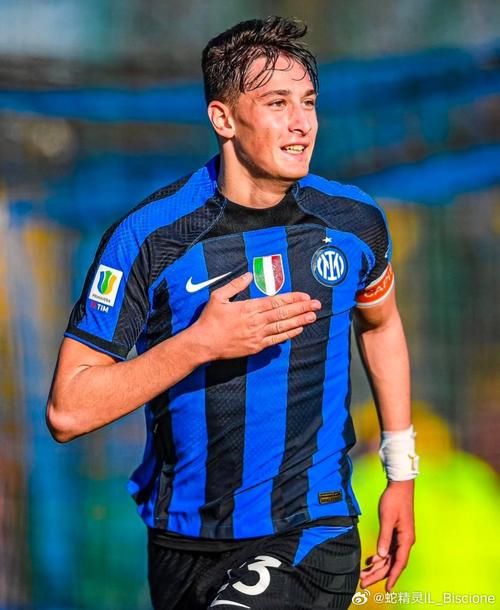 莫雷托:米兰明夏付380万欧就能带回卡马达,今夏曼联等队曾有意