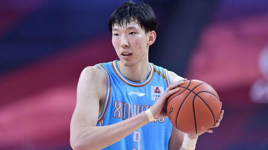 周琦：非常高兴来到北京 将全力以赴为北京带来第四座总冠军