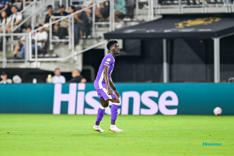 全市场:K-图拉姆和布雷默单独训练,小孔塞桑恢复尤文合练