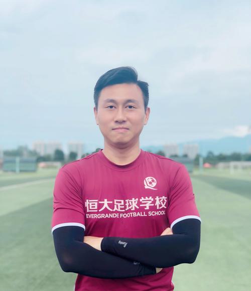 上任不到3个月!深圳新鹏城官方:穆尼奥斯下课,陈涛任代理主帅