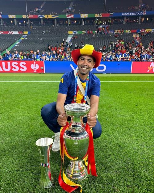 明年拿金球?亚马尔父亲:我没说任何蠢话,我儿子是世界上最棒的