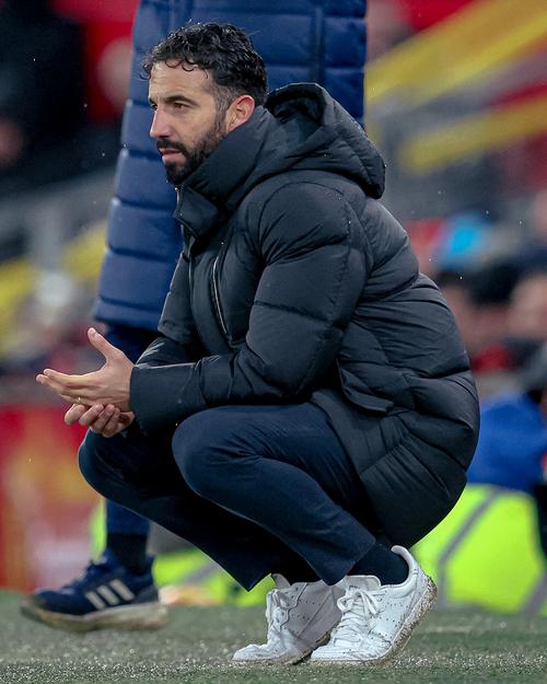 阿莫林专访:我们必须重返欧战 球队需要天塌下来也不在乎的狂人