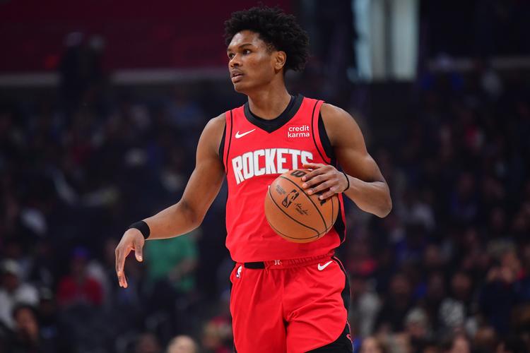 贾巴里:阿门现在投篮很自信也非常流畅 尤其是挡拆后的中距离