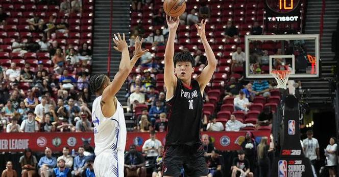 状态火热！阿贾-威尔逊半场13中5砍两队最高14分外加4板3助1断2帽