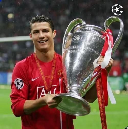 巴黎今年欧冠打进38球,追平曼联保持的自然年欧冠进球纪录