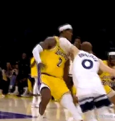 雷迪克:范德彪看起来就像受伤前的自己 他将重回外线领防人位置