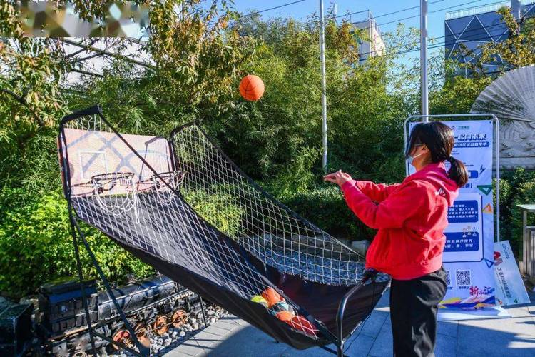 哈特谈在阿布扎比的感受:这就是篮球的美妙 能将人们凝聚在一起